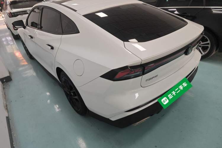 Used CHANGAN UNI-V 2024 1.5T Prestige Edition
