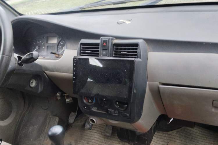 Used Wuling Rongguang 2012 1.5L Extended Basic Version Audio And AC Panel