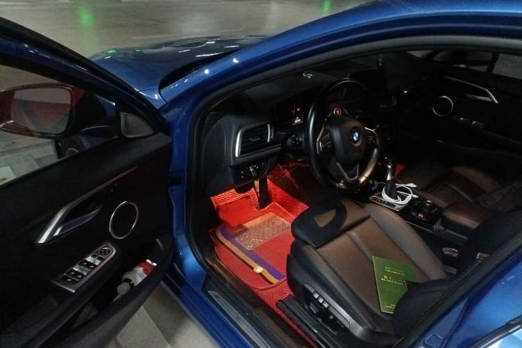 Used BMW 1 Series 2018 118i Sport Edition Driver Seat