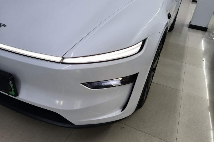 Used Tesla Model Y 2025 Rear-Wheel Drive First Edition
