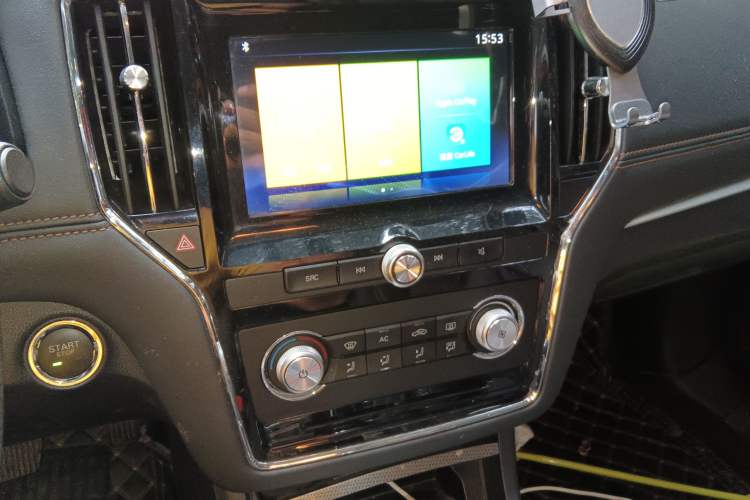 Used Roewe i6 2019 PLUS 1.6L CVT 4G Connected Luxury Deluxe Edition