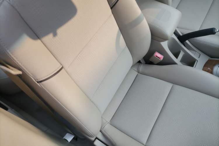 Used Buick Excelle 2015 1.5L Automatic Classic Model
