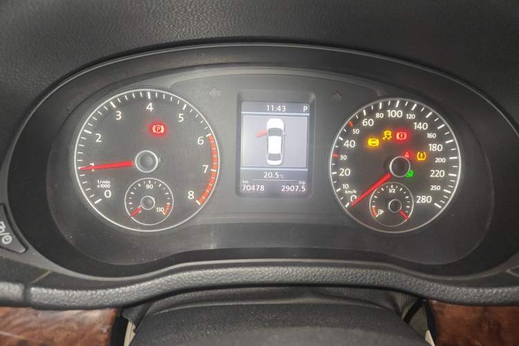 Used Volkswagen Passat 2013 1.8TSI DSG Prestige Edition Instrument Cluster