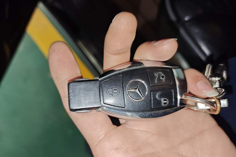 Used Mercedes-Benz R-Class 2017 R 320 4MATIC Business Edition Prestige Model