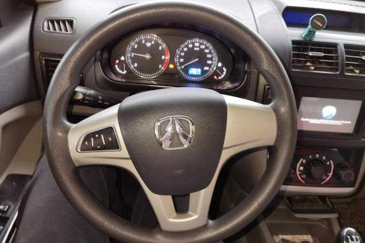 Used BAIC Weiwang M20 2014 1.5L Comfort Version BJ415B Steering Wheel