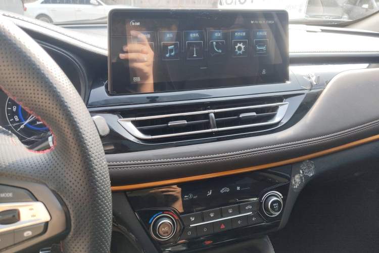 Used CHANGAN Eado DT 2019 1.6L Manual Comfort Model China VI Standard Audio And AC Panel