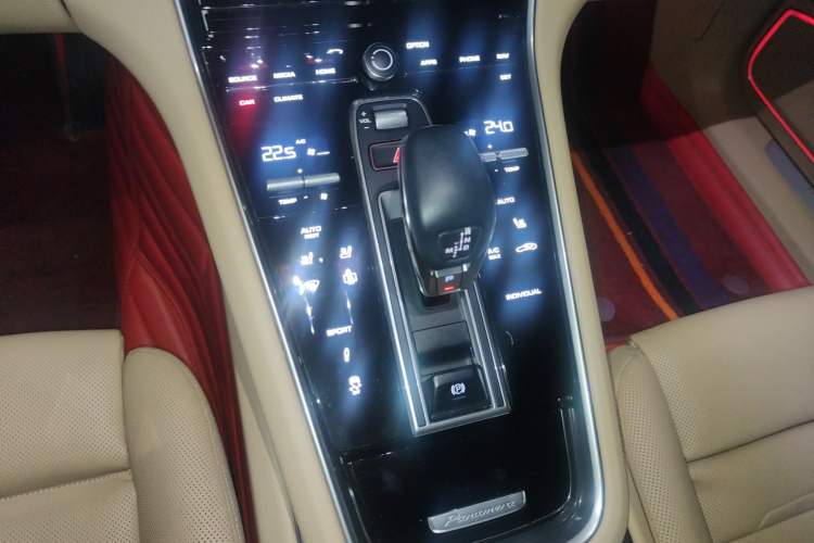 Used Porsche Panamera 2019 Panamera Executive Long Wheelbase 2.9T Gear Lever