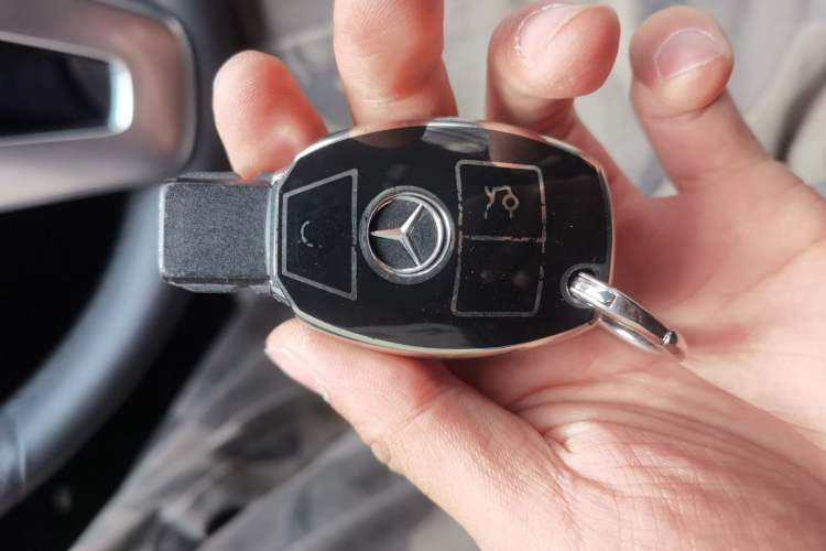 Used Mercedes-Benz C-Class 2015 C 180 L Sport Edition Vehicle Key