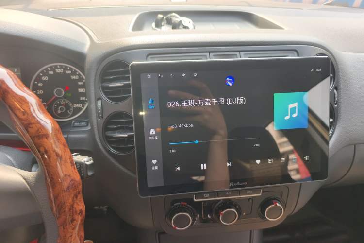 Used Volkswagen Tiguan 2013 1.8TSI Automatic Two-Wheel Drive Trend Edition Audio And AC Panel