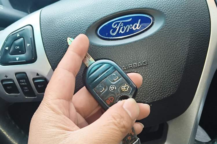 Used Ford Explorer 2013 3.5L Deluxe Model