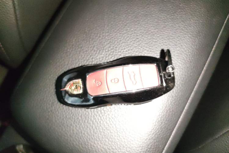 Used Porsche Macan 2020 Macan 2.0T Vehicle Key