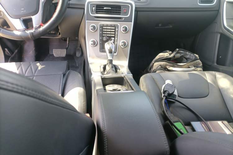 Used Volvo S60 2014 S60L 2.0T Zhiyuan Edition