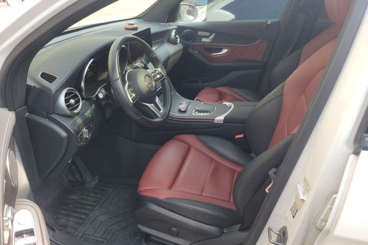 Used Mercedes-Benz GLC Coupe 2022 Refreshed GLC 300 4MATIC Coupe SUV Left Front Seat