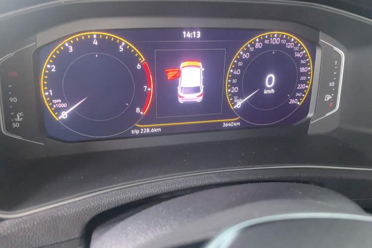 Used Volkswagen T-ROC 2021 280TSI DSG Two-Wheel Drive Comfort Connect Edition