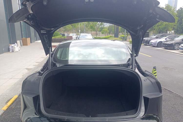 Used Tesla Model 3 2023 Rear-Wheel-Drive Version Trunk