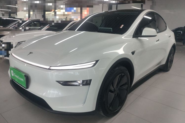 Used Tesla Model Y 2025 Long-Range All-Wheel-Drive Version
