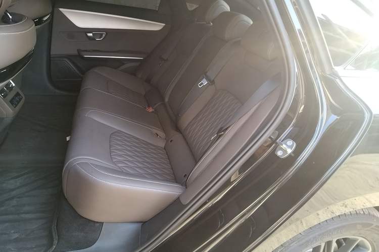 Used BYD Han 2025 DM-i Intelligent Driving Edition 245KM Prestigious Edition
