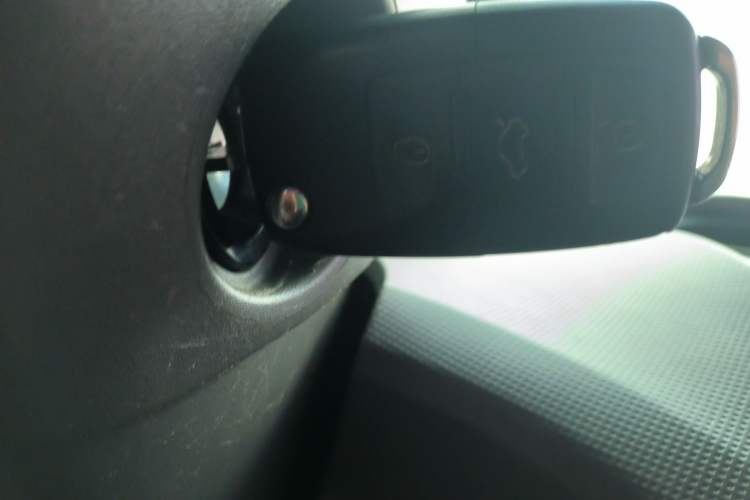 Used Chevrolet Sail 2013 Sedan 1.2L Manual Warm Edition
