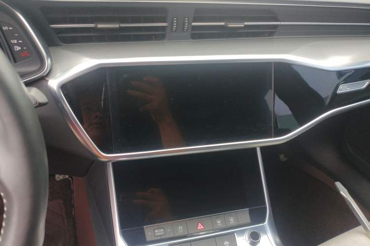 Used Audi A6L 2019 40 TFSI Luxury Dynamic Model Audio And AC Panel