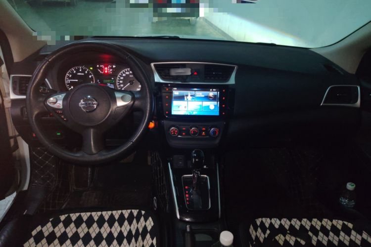 Used Nissan Sylphy 2019 1.6XV CVT Smart Connect Luxury Edition China VI Standard Center Console