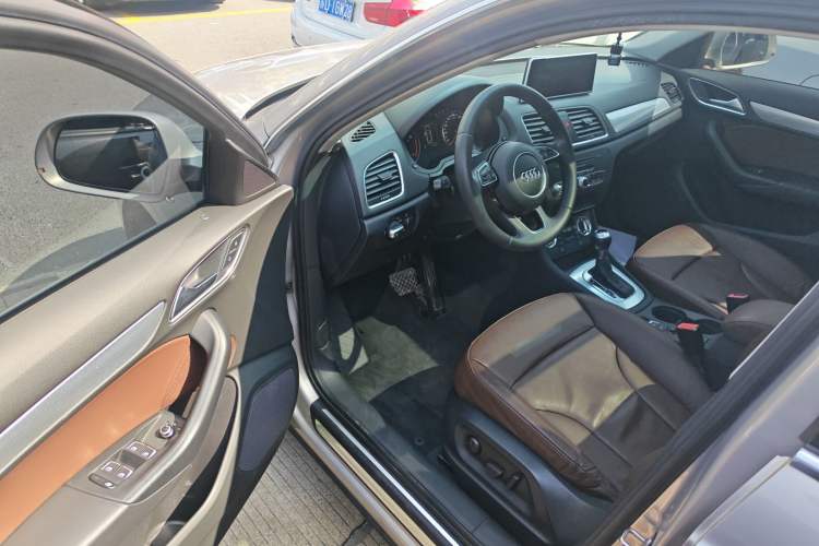 Used Audi Q3 2015 30 TFSI Comfort Model