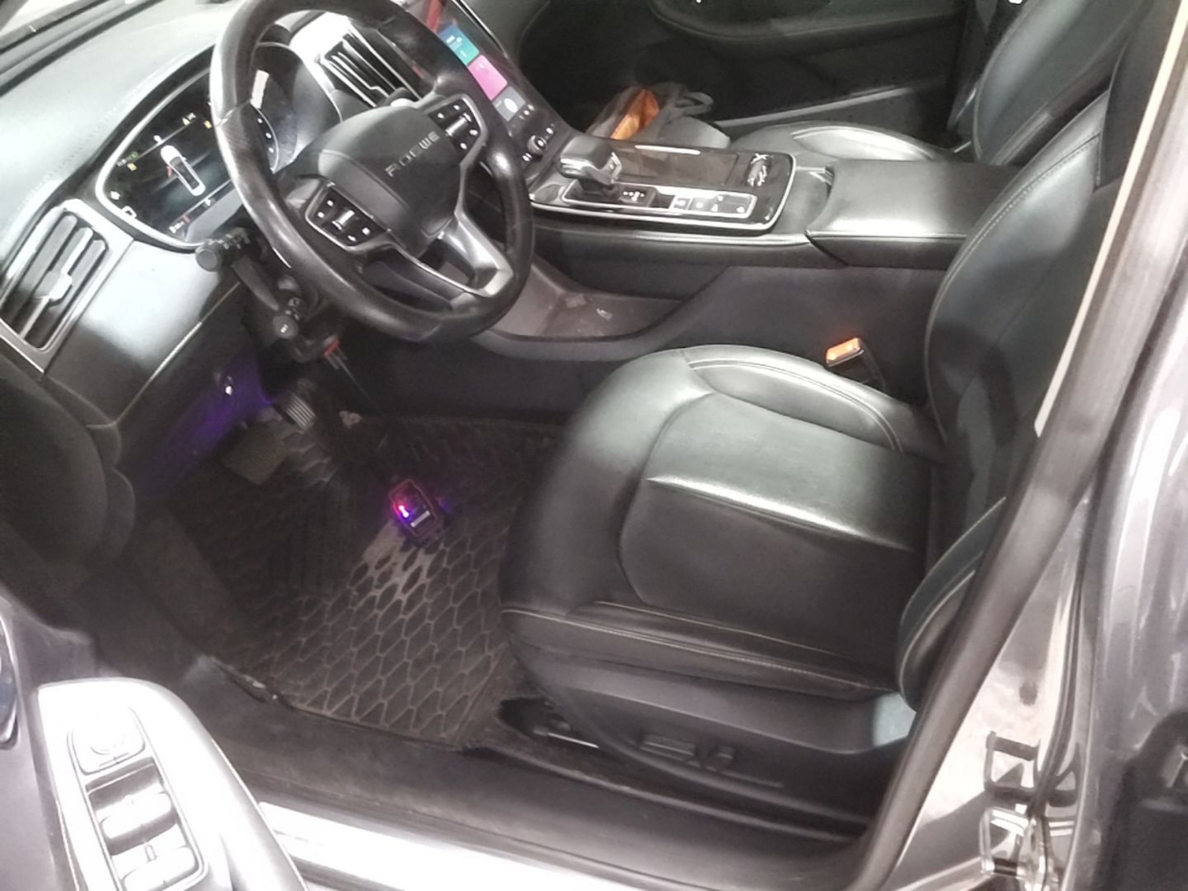 Interior delantero