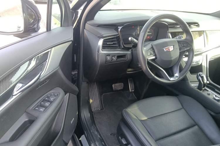 Used Cadillac XT6 2022 2.0T Six-Seater Four-Wheel Drive Luxury Version
