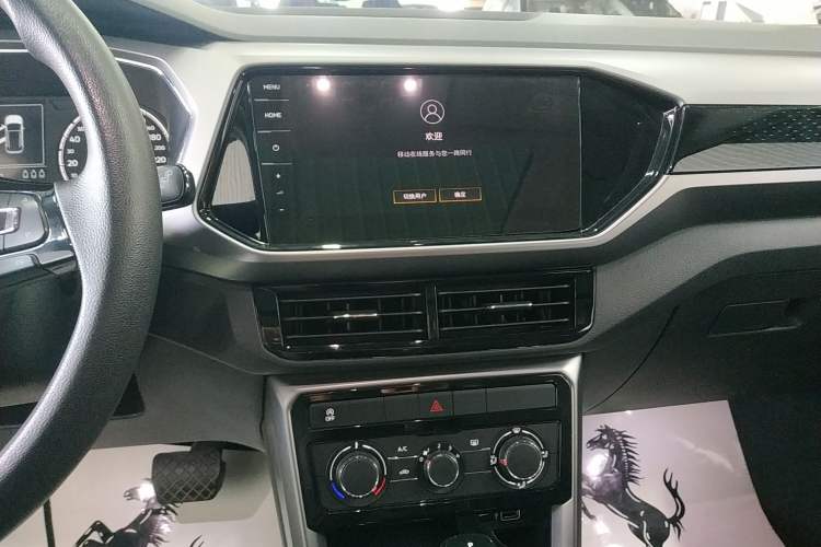 Used Volkswagen T-Cross 2020 280TSI DSG Comfort Edition Audio And AC Panel