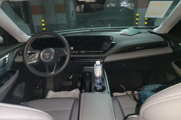 Used Buick E5 2025 Model 620KM Prestige Edition
