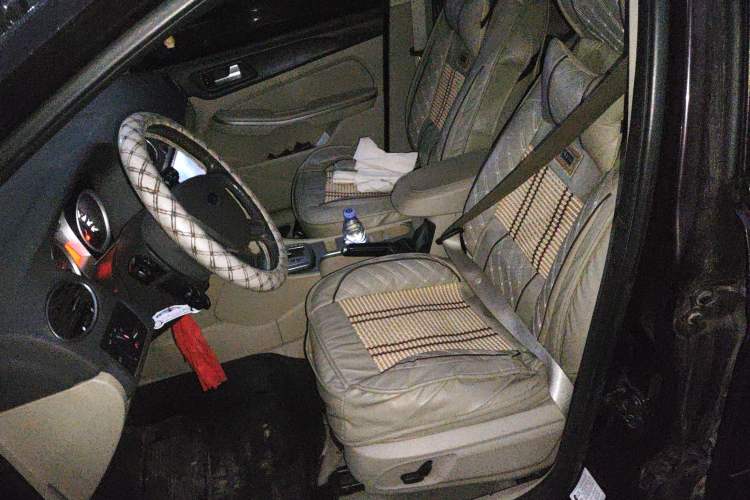 Used Ford Focus 2011 Sedan 1.8L Automatic Luxury Model
