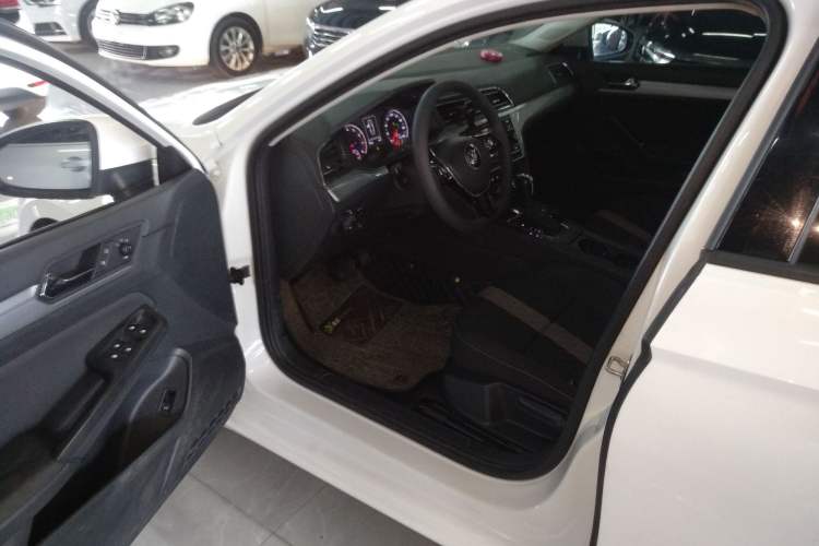 Used Volkswagen Lamando 2019 230TSI DSG Fashion Edition China VI