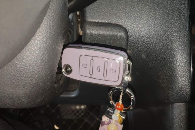 Used Volkswagen Polo 2011 1.6L Automatic ZhiKu Edition Vehicle Key