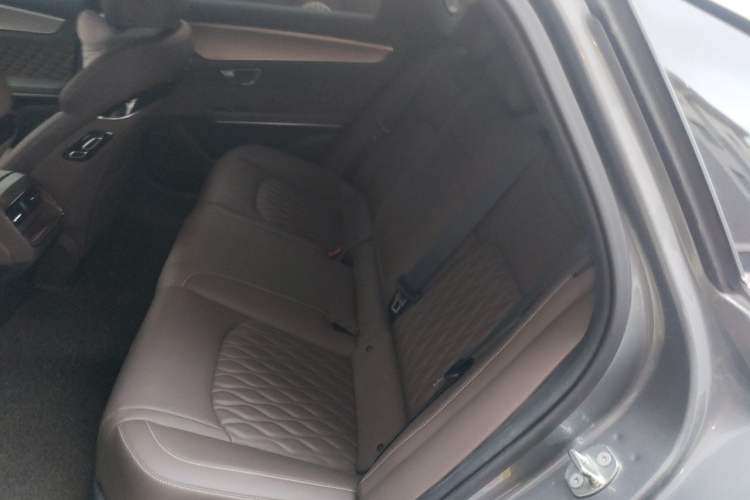Used BYD Han 2022 DM-i 121KM Prestige Model
