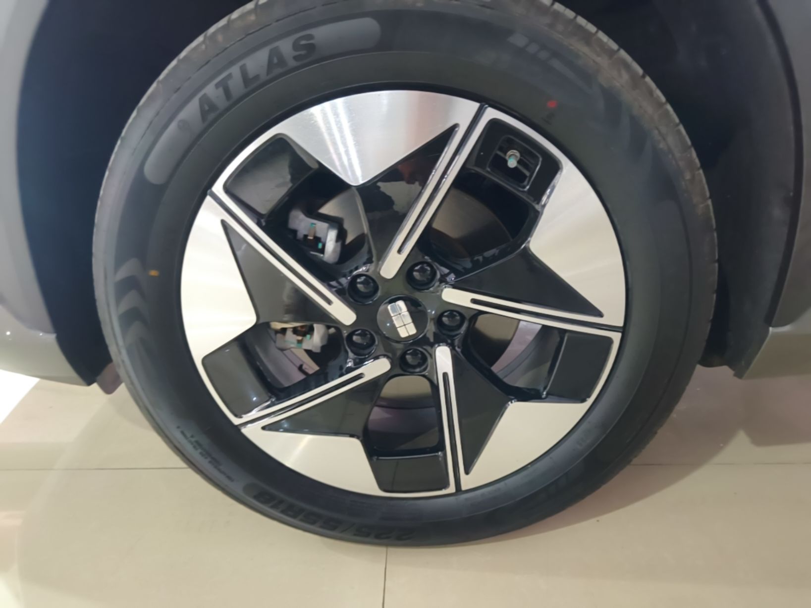 Geely Galaxy E5 2026 Model 610km Exploration+ Edition — снимка 10