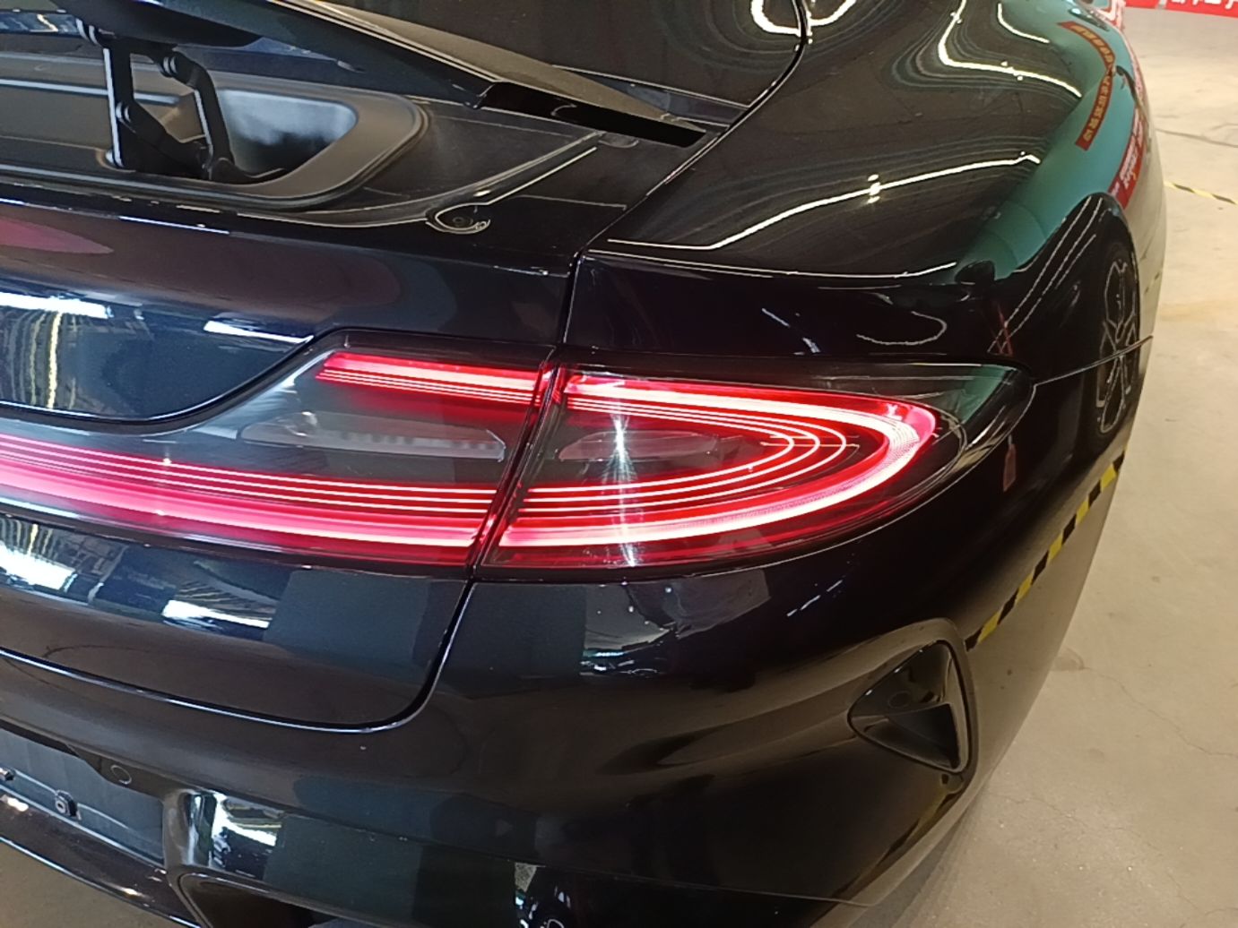Xiaomi Auto SU7 2024 Four-Wheel Drive Ultra-Long Range Advanced Intelligent Driving Max Edition — снимка 9