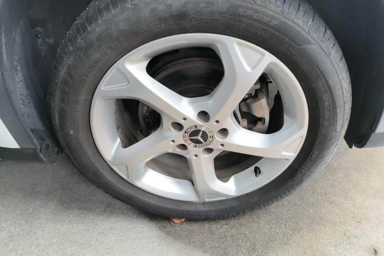 Used Mercedes-Benz GLA 2019 GLA 200 Dynamic Edition Right Front Wheel Hub