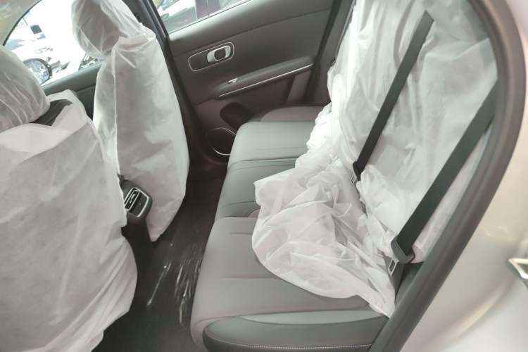 Used CHANGAN NEVO Q05 2026 Model 405Max
