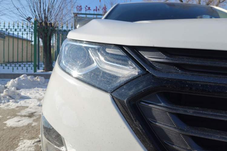 Used Chevrolet Equinox 2019 Redline 550T Automatic All-Wheel-Drive RS Model China VI Standard Right Front Headlight