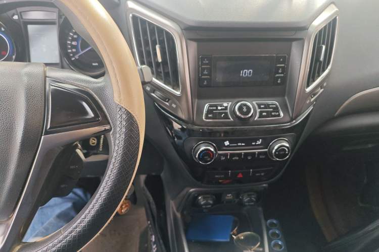 Used CHANGAN CS15 2016 1.5L Manual Fashion Edition