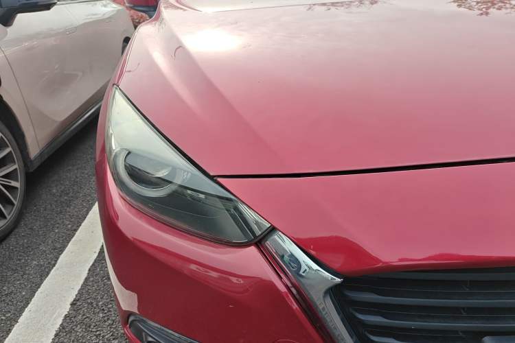 Used Mazda 3 Axela 2019 Cloud-Controlled Sedan 1.5L Automatic Luxury Model China VI Standard Right Front Headlight