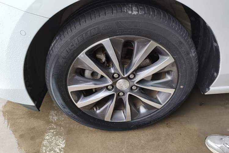 Used Buick GL6 2019 18T 6-Seater Connected Luxury Version China VI Standard