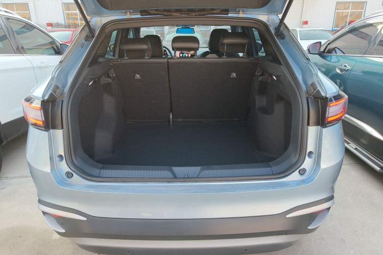 Used Volkswagen ID.4 X 2025 Smart Version Pure & Intelligent Enjoyment Edition Trunk