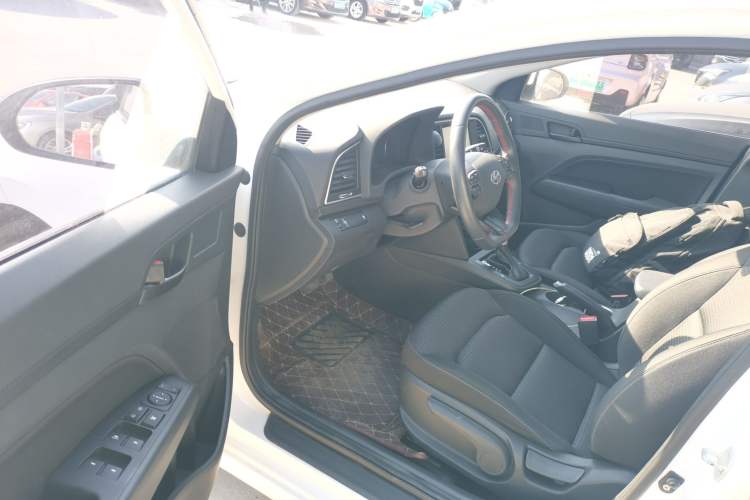 Used Hyundai Elantra (6th Generation / Lingdong) 2018 1.4T Dual-Clutch Xuan Dong · Dynamic Edition
