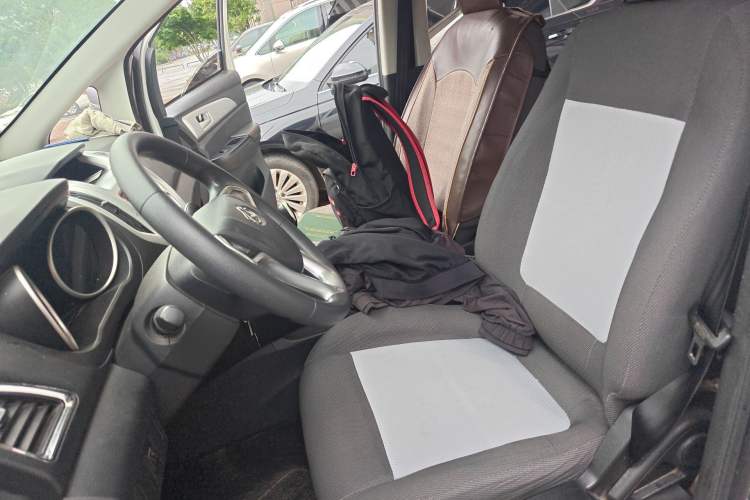 Used CHANGAN KAICHENG Ruixing S50 2018 S50V 1.5L Logistics Version 7 Seats China VI Standard Left Front Seat