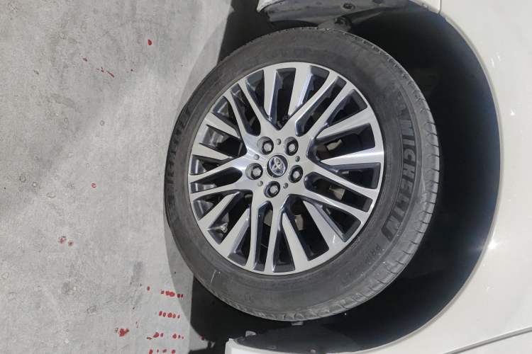 Used Toyota Alphard 2015 3.5L Luxury Edition
