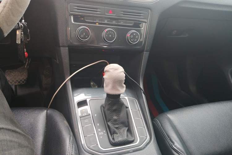 Used Volkswagen Golf Sportsvan 2019 1.6L Automatic Pure Model China V Standard
