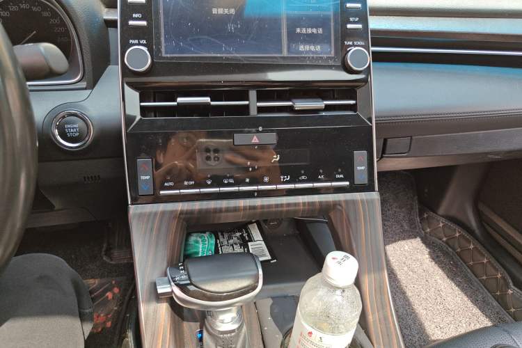 Used Toyota Avalon 2019 2.0L XLE Premium Edition China VI Audio And AC Panel