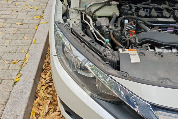 Used Honda Civic 2016 220TURBO CVT Luxury Edition Right Front Headlight