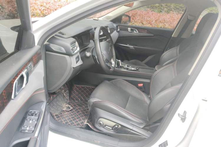 Used Lynk & Co 02 2019 1.5T DCT Two-Wheel Drive Pro Edition China VI Standard Driver Seat