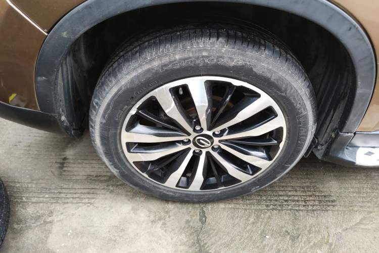 Used GAC Trumpchi GS4 2017 235T Manual Two-Wheel Drive Luxury Edition Right Rear Wheel Hub